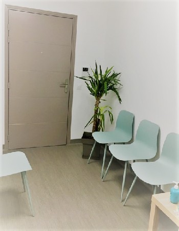 Salle d'attente cabinet frontalier dietetique et nutrition espace Médisanté, 74140 Veigy